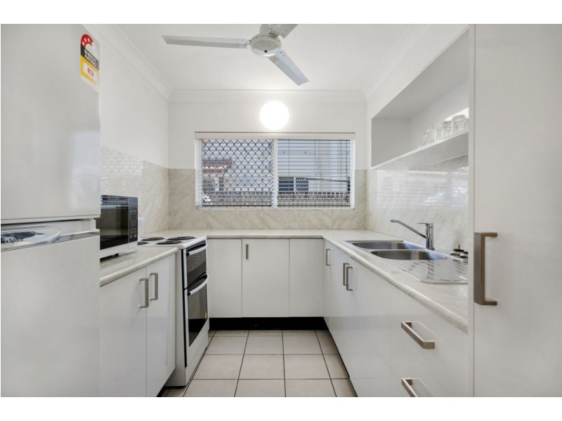 2/171 Grafton Street, Cairns City QLD 4870