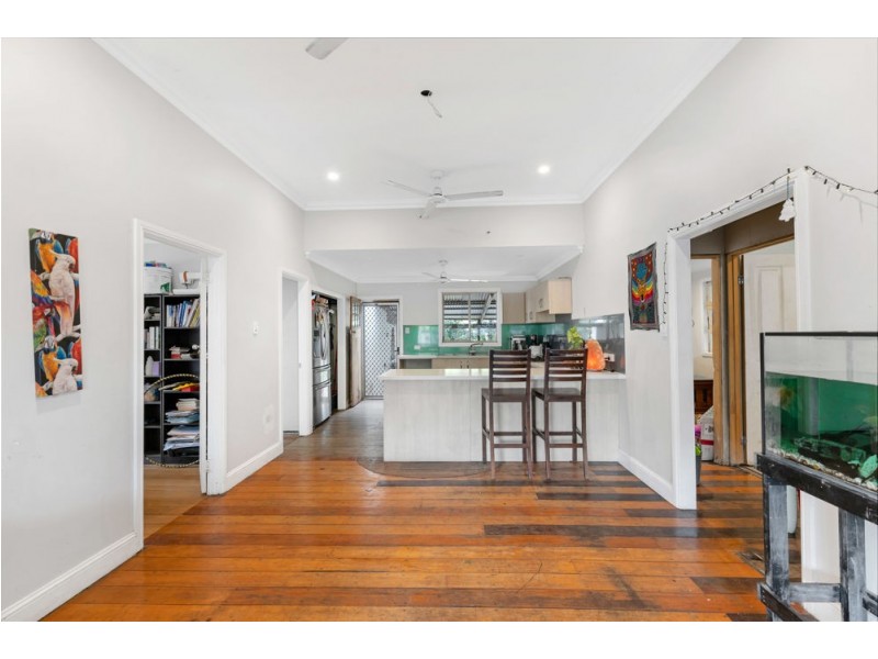 5 David Street, Manunda QLD 4870