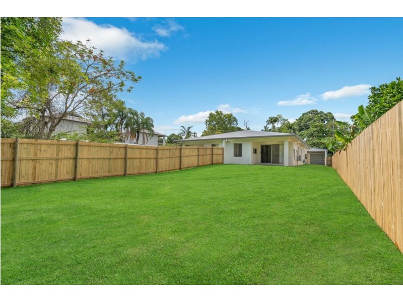 20 Macilwraith Street, Manoora QLD 4870