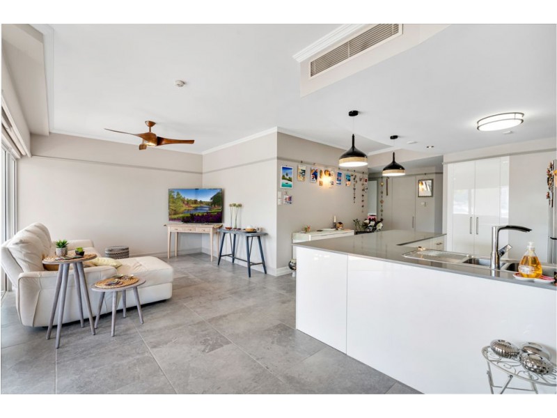 8/73 Spence Street, Cairns City QLD 4870