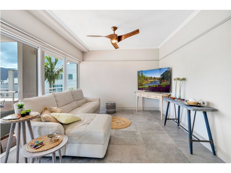 8/73 Spence Street, Cairns City QLD 4870