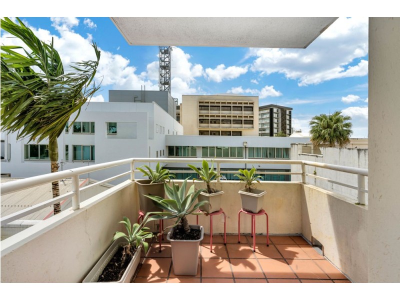 8/73 Spence Street, Cairns City QLD 4870