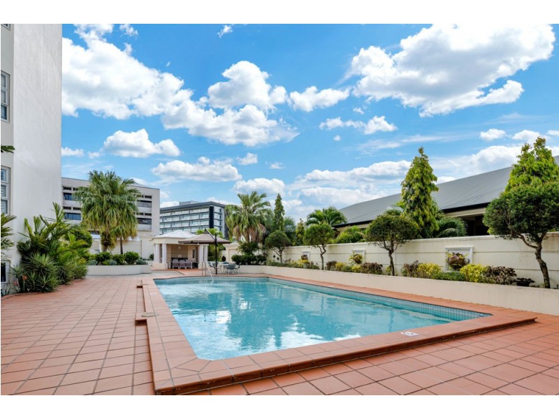 8/73 Spence Street, Cairns City QLD 4870