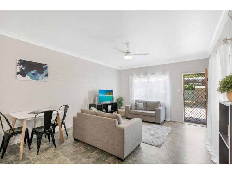 2/527-529 Varley Street, Yorkeys Knob QLD 4878