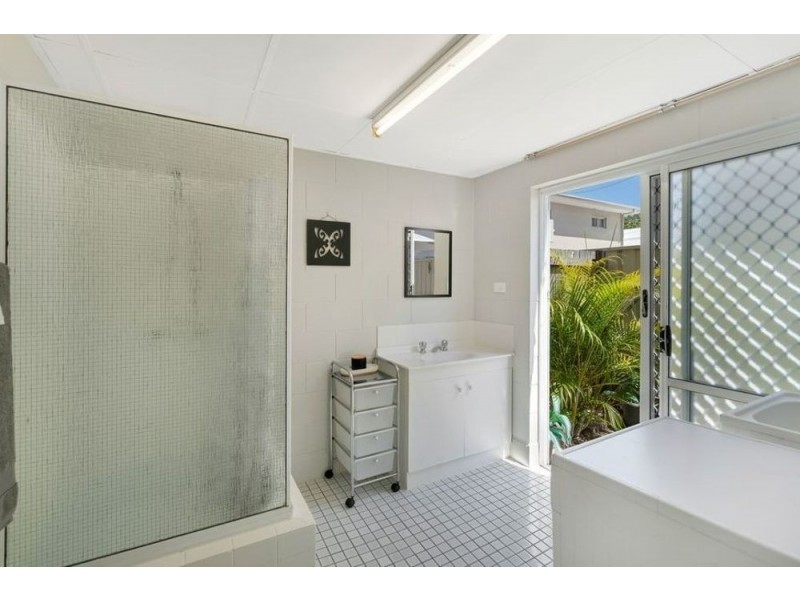 2/527-529 Varley Street, Yorkeys Knob QLD 4878
