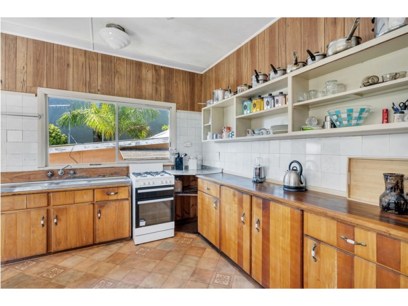 202 Lake Street, Cairns North QLD 4870