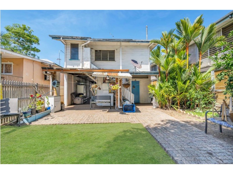 202 Lake Street, Cairns North QLD 4870