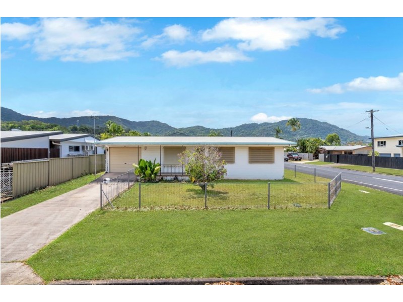 43 Angela Street, Woree QLD 4868