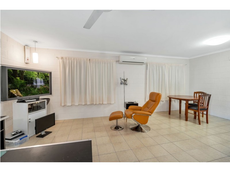 43 Angela Street, Woree QLD 4868