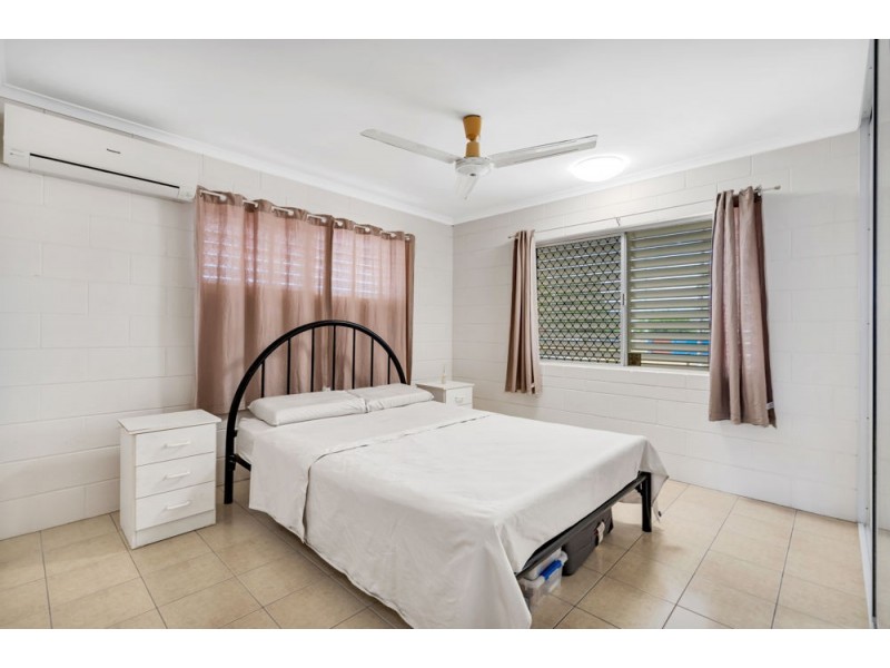 43 Angela Street, Woree QLD 4868