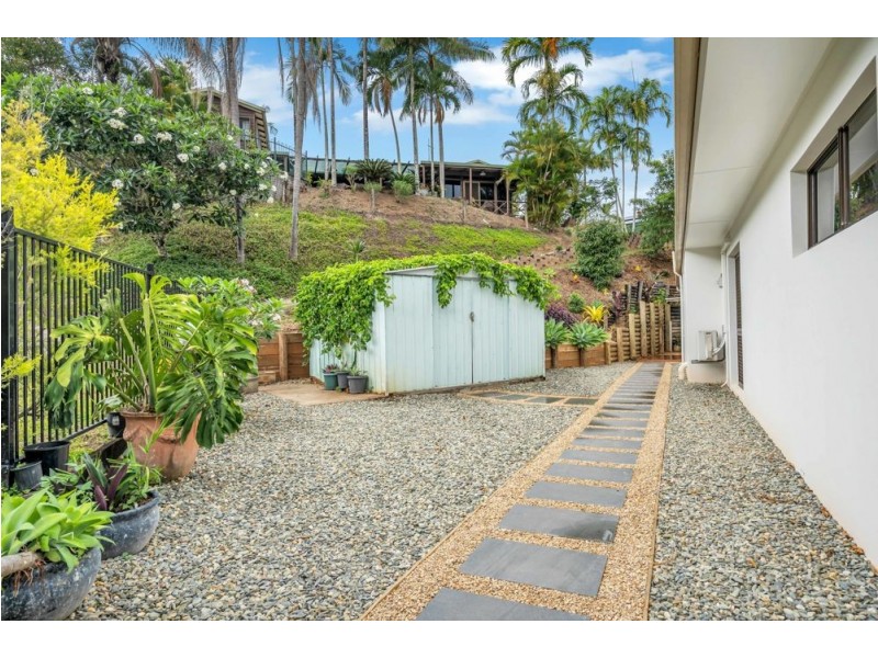 13 Sandpiper Court, Bayview Heights QLD 4868