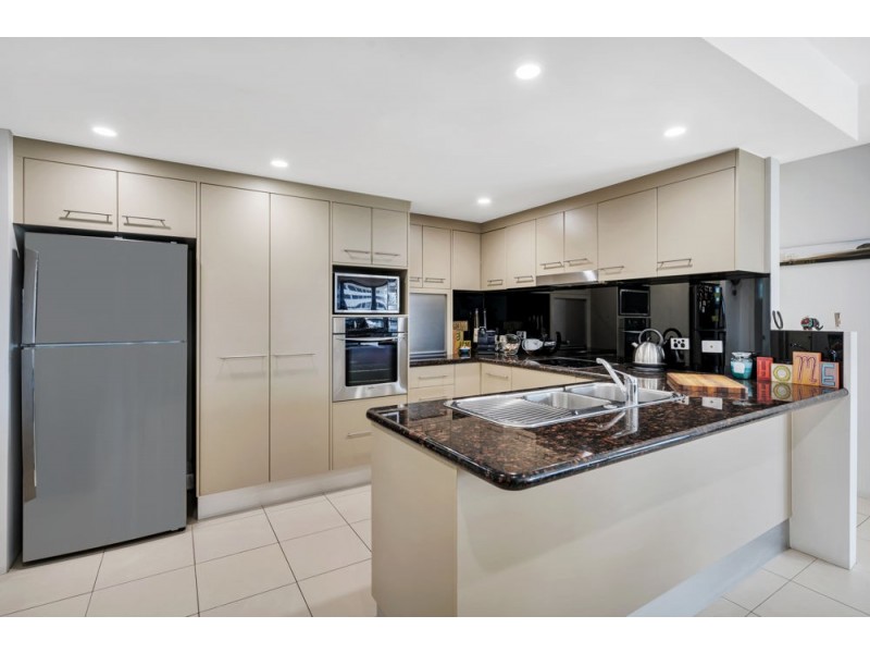 13/281-283 Esplanade, Cairns City QLD 4870