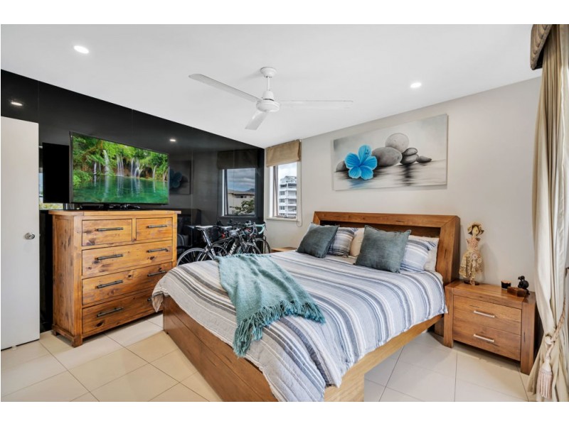 13/281-283 Esplanade, Cairns City QLD 4870