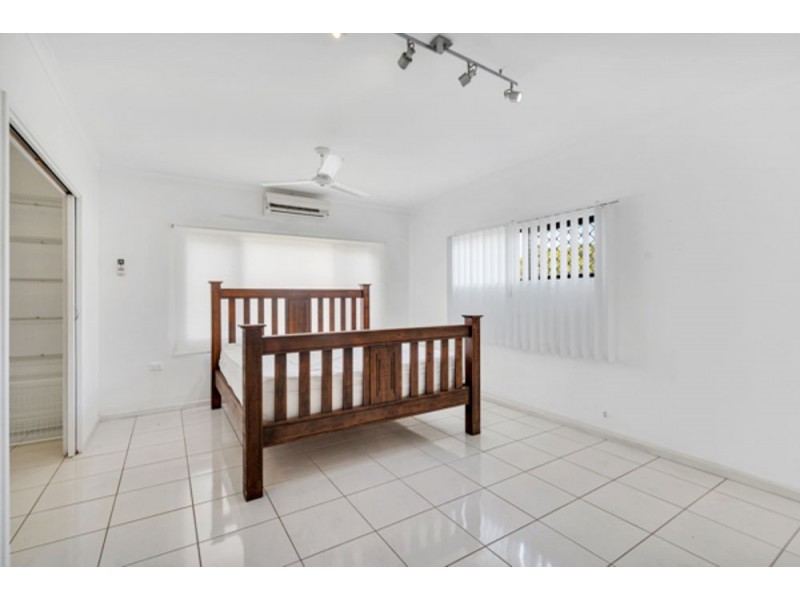 11 Arrunga Close, Woree QLD 4868