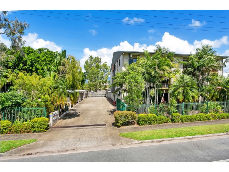 11/49-51 Digger Street, Cairns North QLD 4870