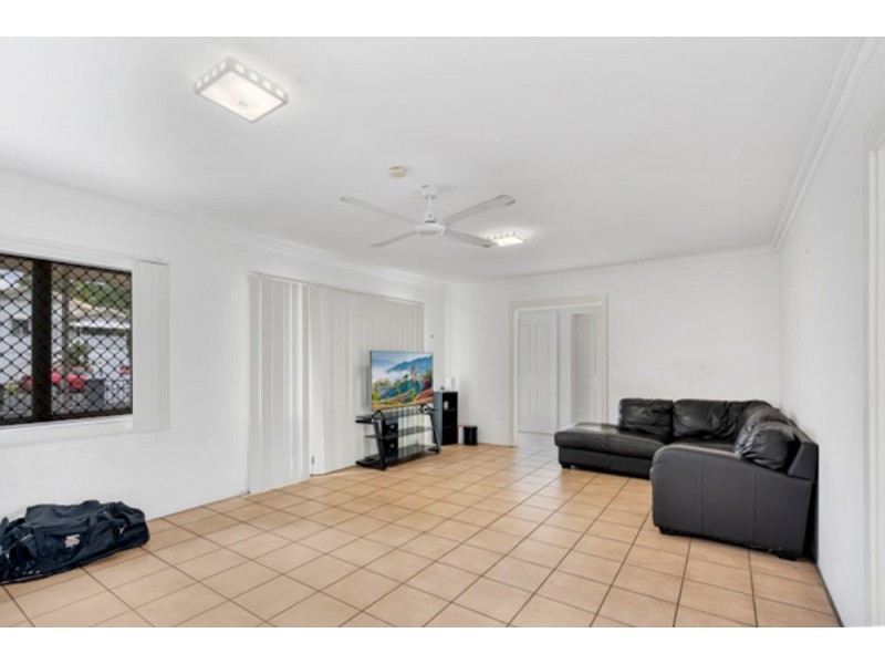 16 Jones Street, Westcourt QLD 4870