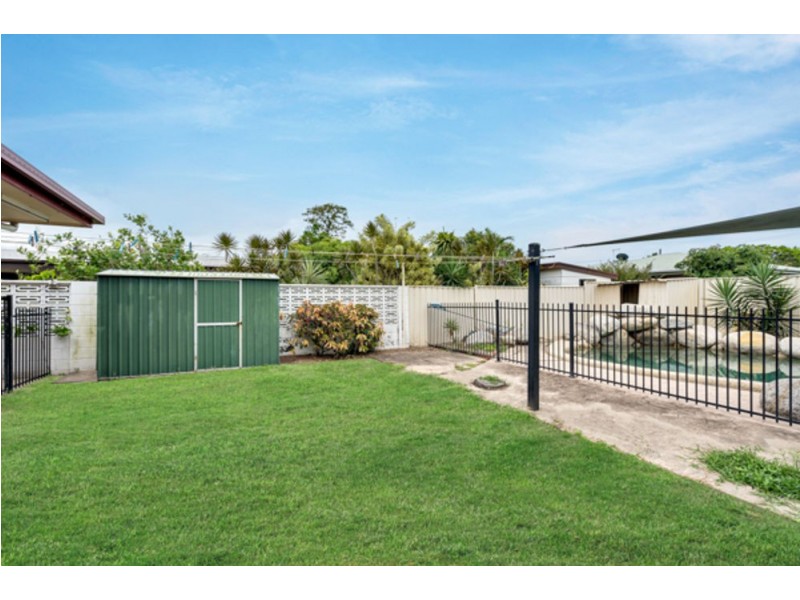 16 Jones Street, Westcourt QLD 4870