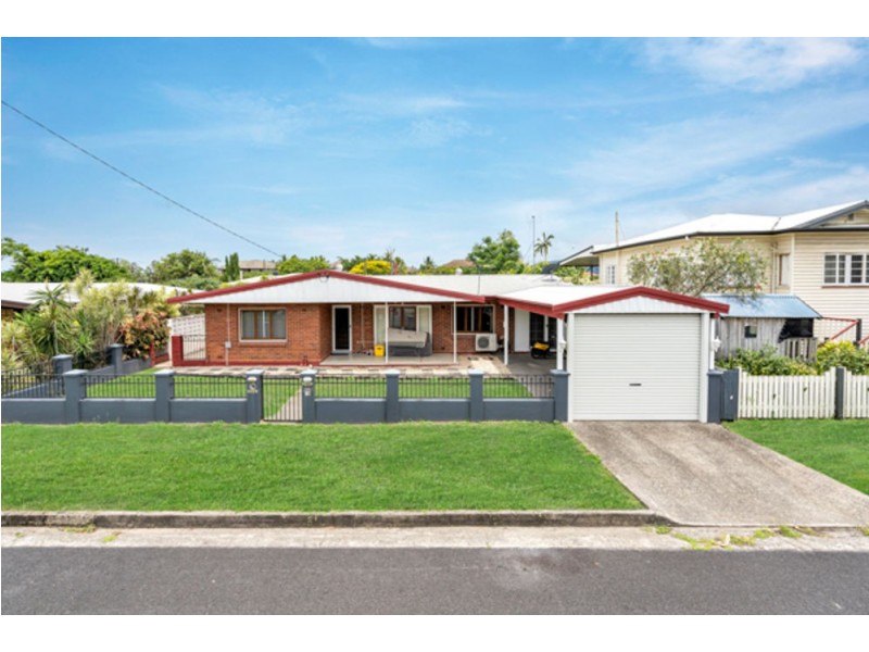 16 Jones Street, Westcourt QLD 4870