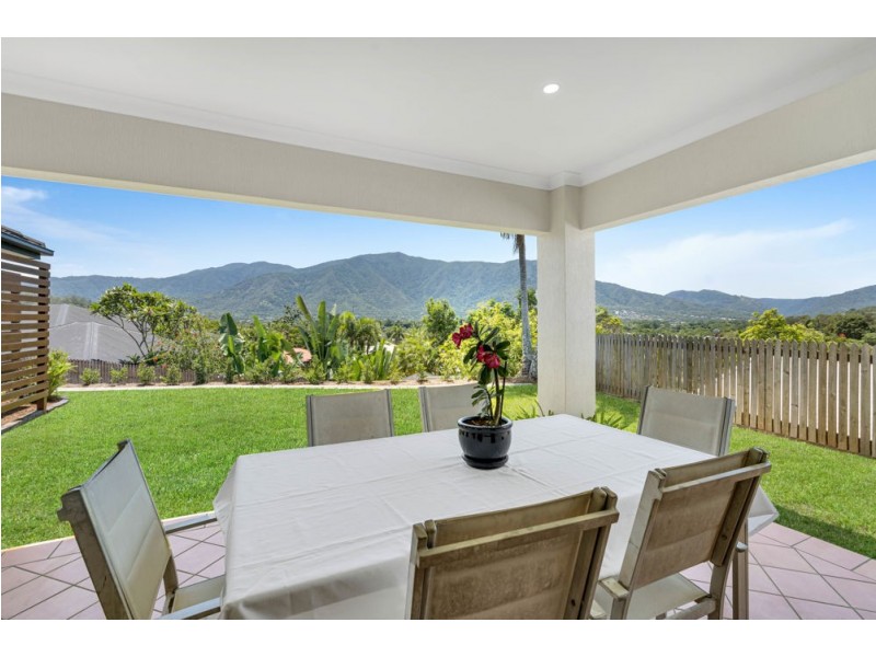 7 Playford Close, Brinsmead QLD 4870