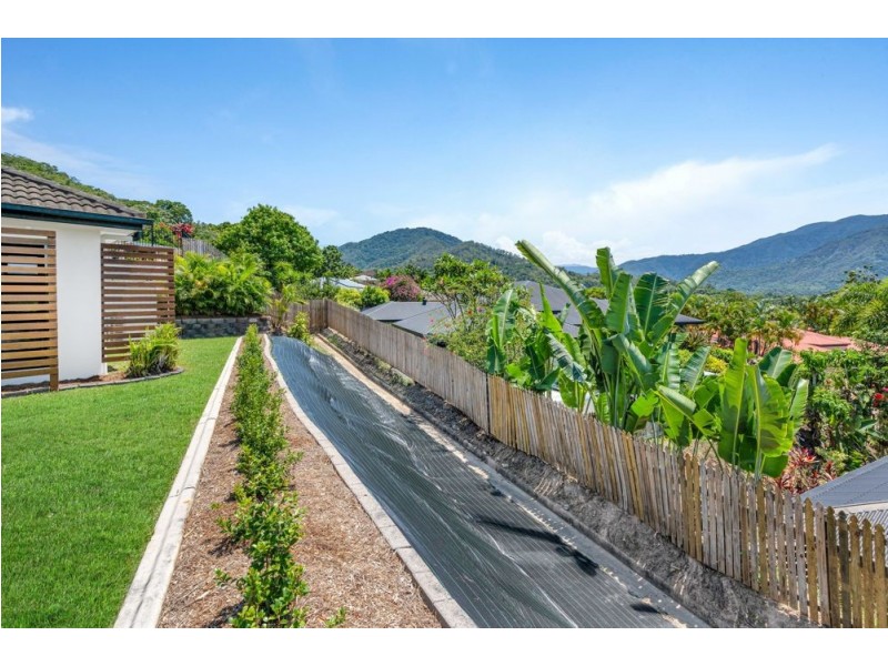 7 Playford Close, Brinsmead QLD 4870