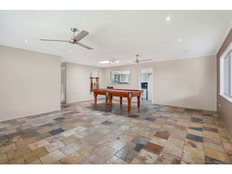 263 Pease Street, Edge Hill QLD 4870
