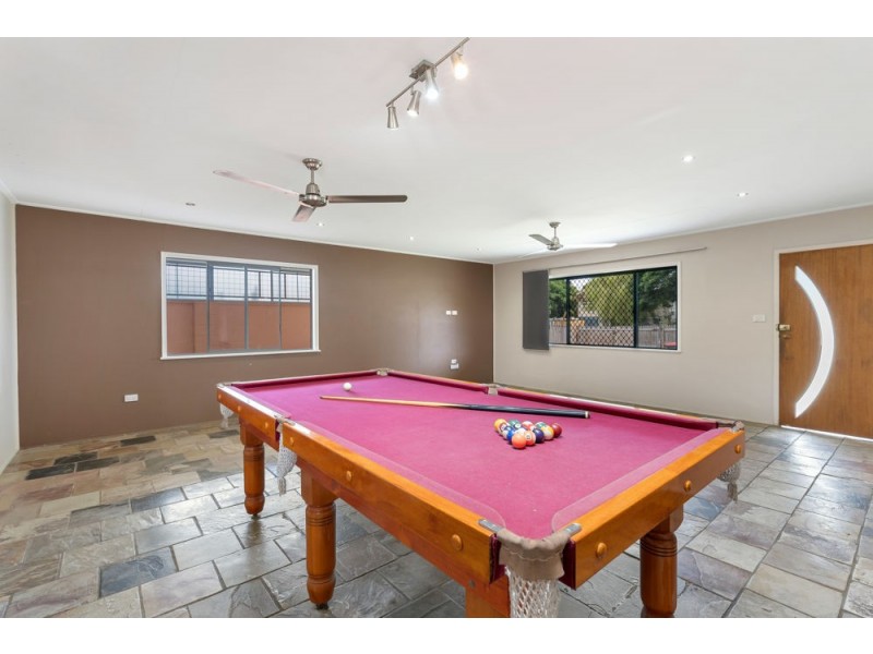 263 Pease Street, Edge Hill QLD 4870
