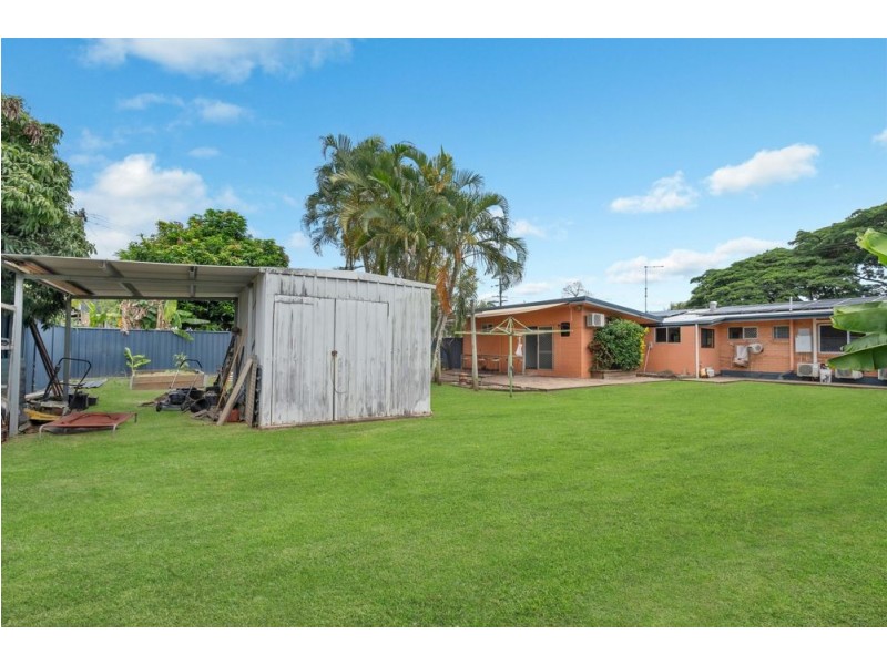 263 Pease Street, Edge Hill QLD 4870
