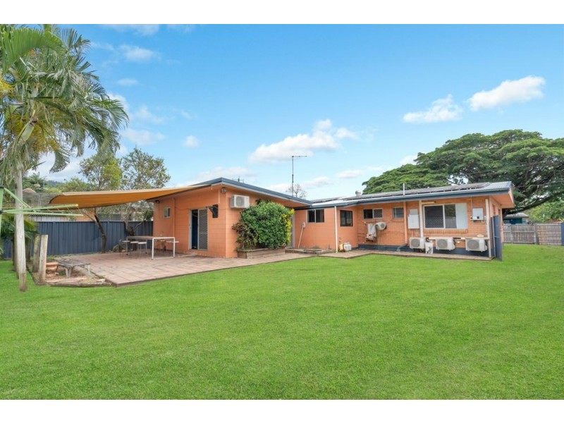 263 Pease Street, Edge Hill QLD 4870