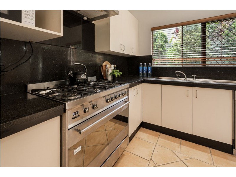 2 Benfer Court, Freshwater QLD 4870