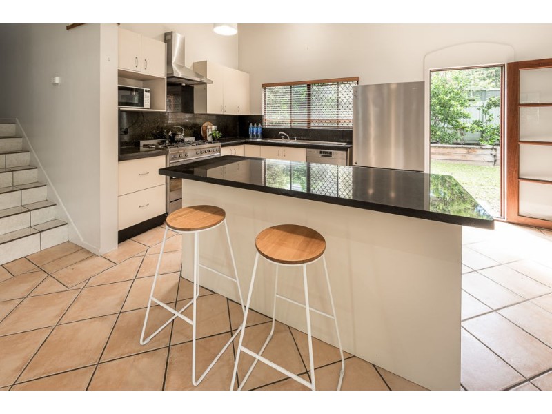 2 Benfer Court, Freshwater QLD 4870