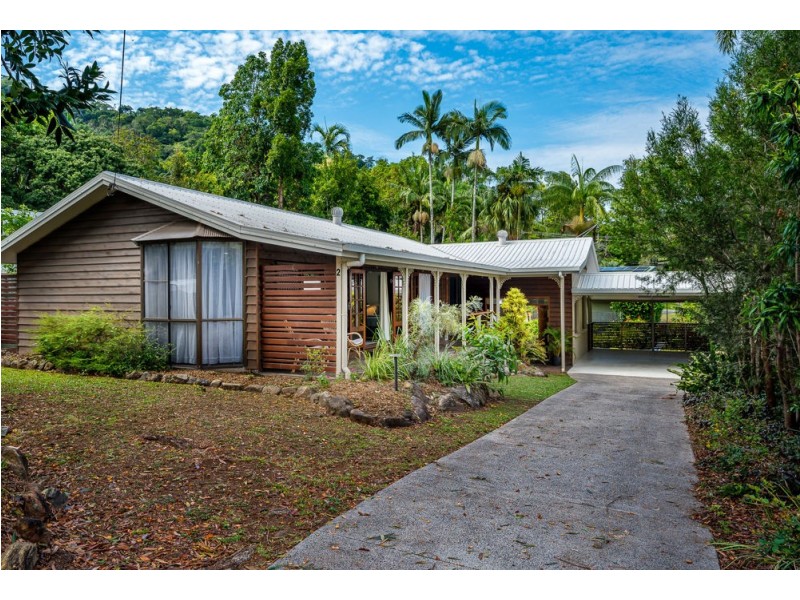 2 Benfer Court, Freshwater QLD 4870