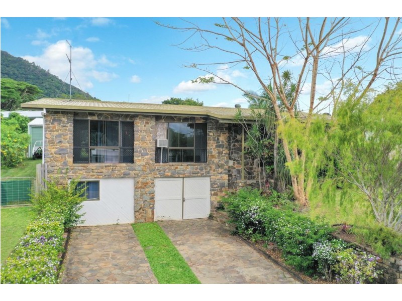 12 Pomona Avenue, Mooroobool QLD 4870