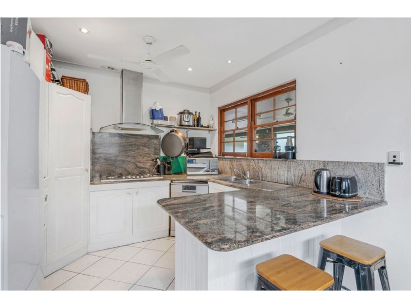 12 Pomona Avenue, Mooroobool QLD 4870