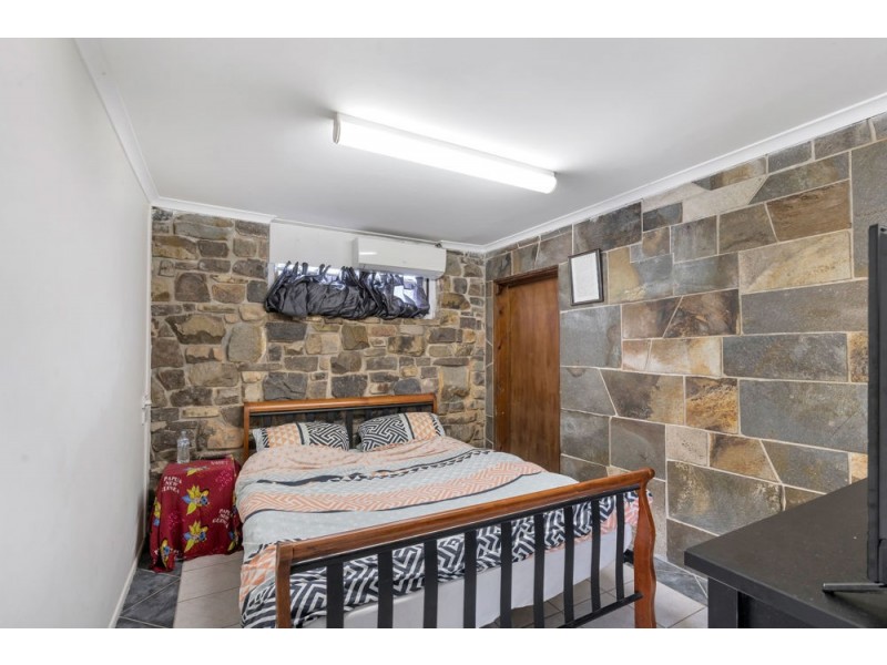 12 Pomona Avenue, Mooroobool QLD 4870