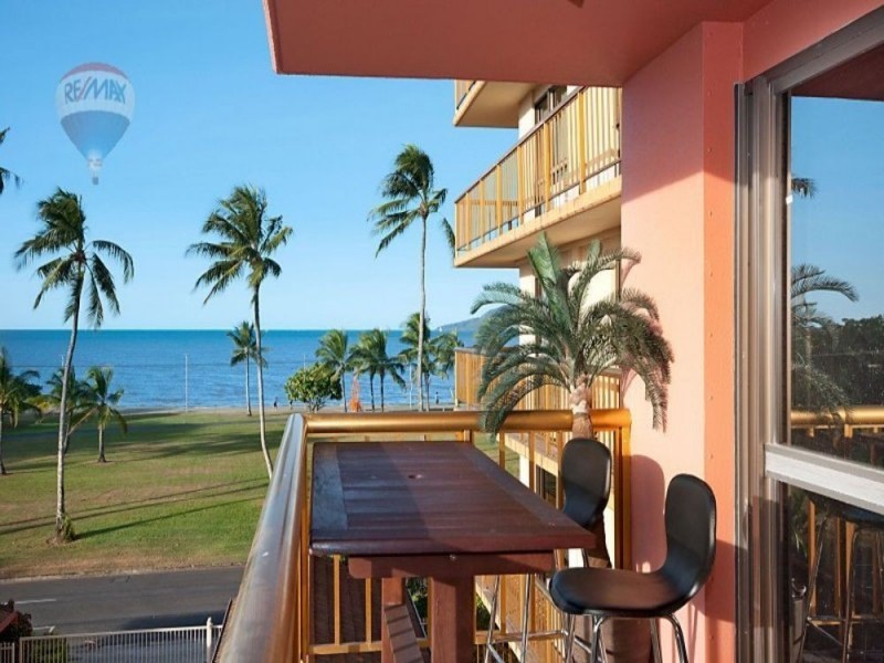 15/249 Esplanade, Cairns North QLD 4870
