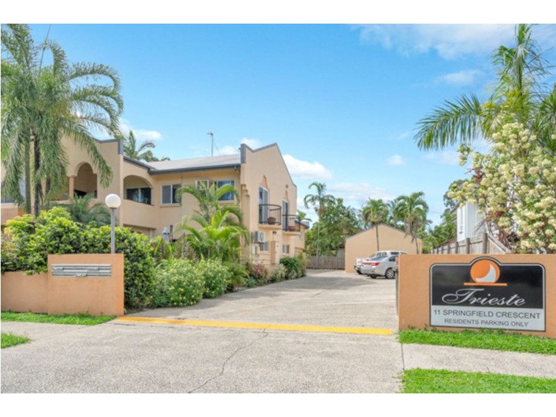10 11 Springfield Crescent, Manoora QLD 4870