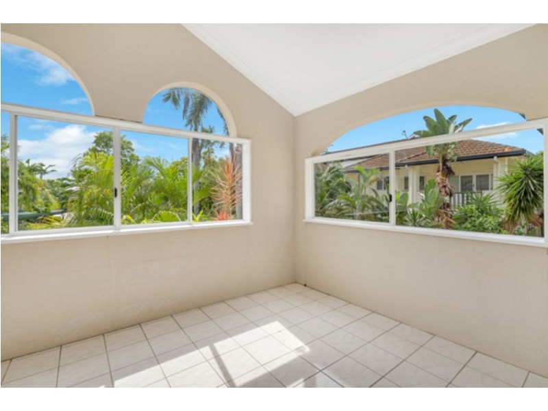 10 11 Springfield Crescent, Manoora QLD 4870