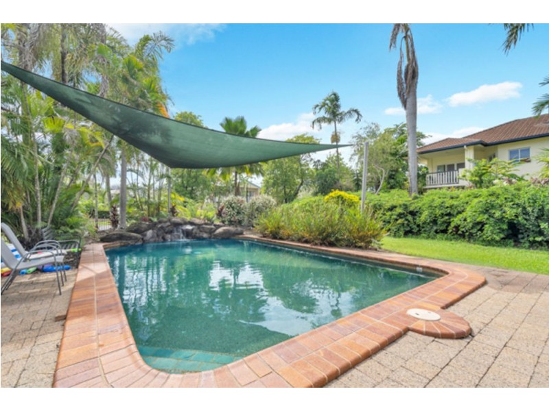 10 11 Springfield Crescent, Manoora QLD 4870