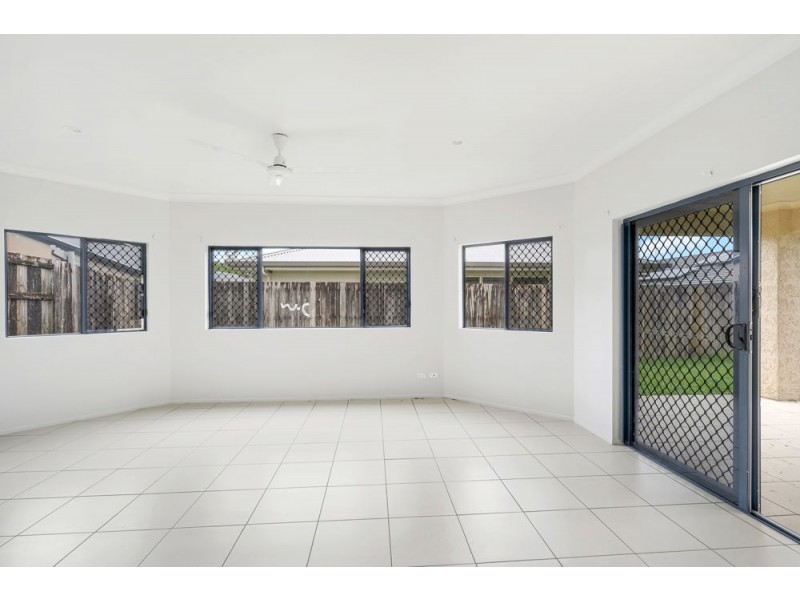 4 Guiness Close, White Rock QLD 4868