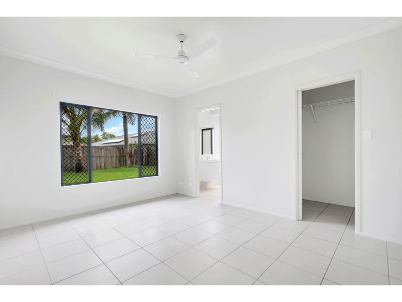 4 Guiness Close, White Rock QLD 4868