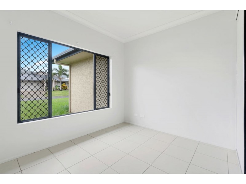 4 Guiness Close, White Rock QLD 4868