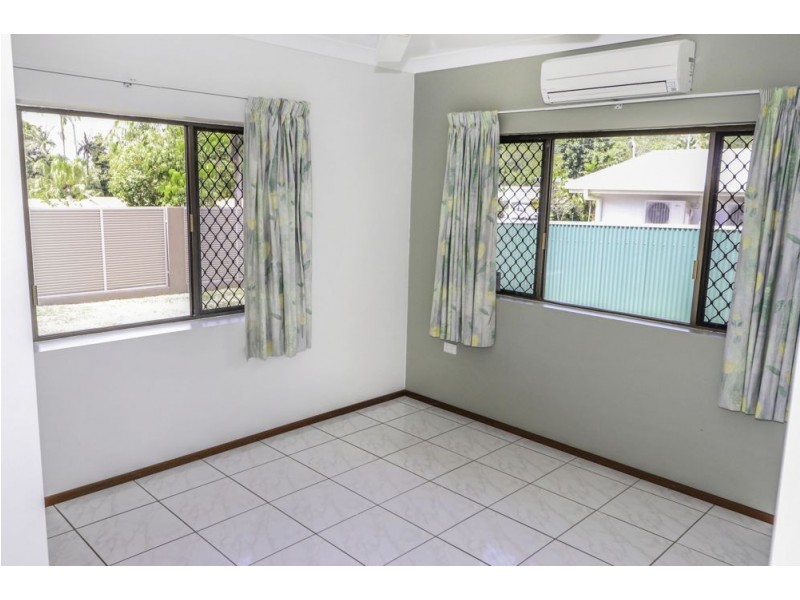 18 Rogers Close, Whitfield QLD 4870