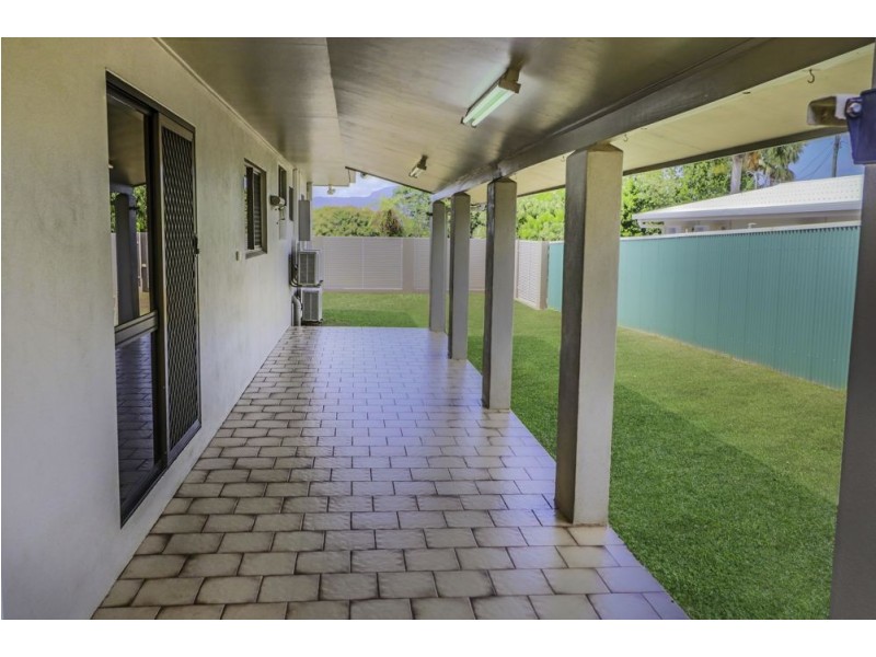 18 Rogers Close, Whitfield QLD 4870