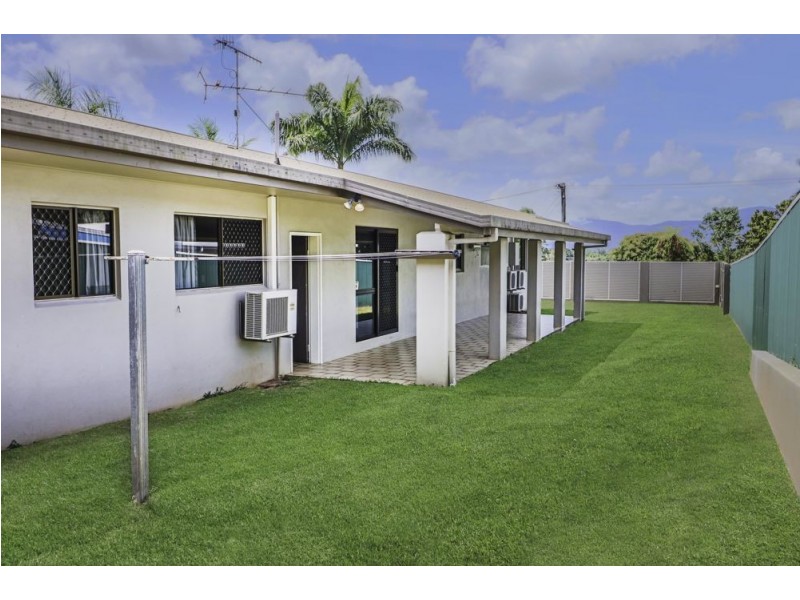 18 Rogers Close, Whitfield QLD 4870