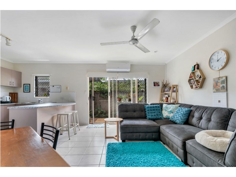 2/25 Rutherford Street, Yorkeys Knob QLD 4878