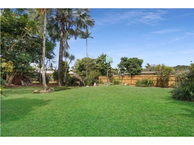 10 Scenic Street, Bayview Heights QLD 4868