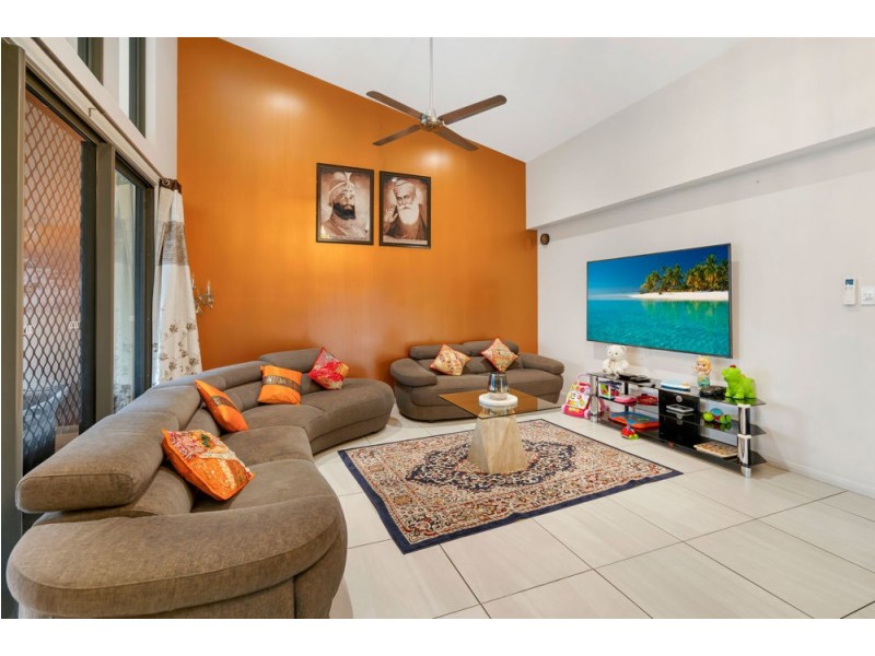 45 Springbrook Avenue, Redlynch QLD 4870