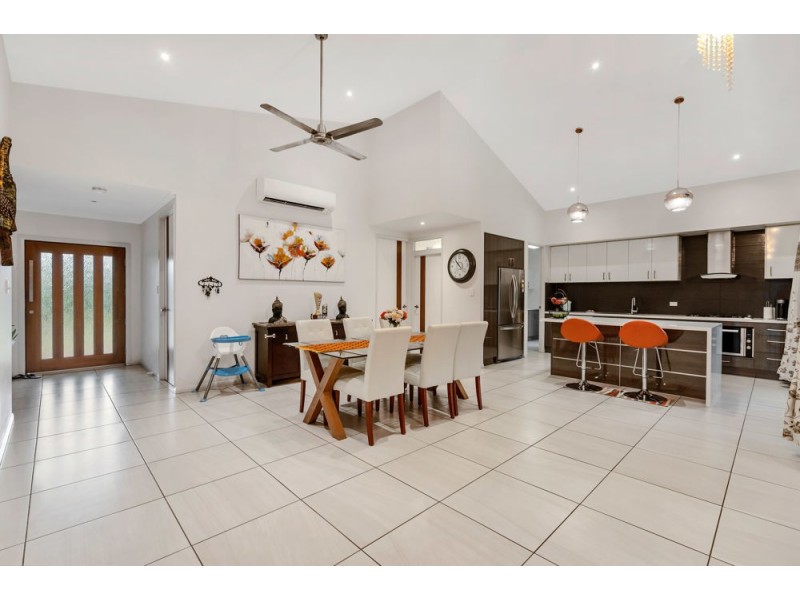 45 Springbrook Avenue, Redlynch QLD 4870