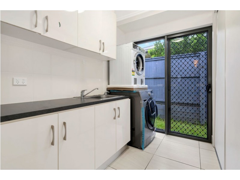 45 Springbrook Avenue, Redlynch QLD 4870