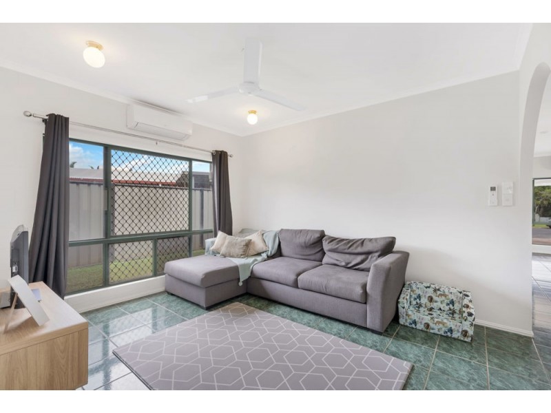 11 Venus Battery Close, Edmonton QLD 4869